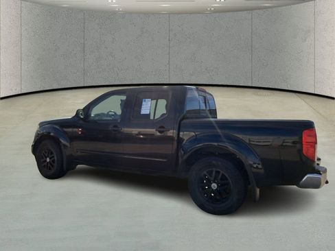 Used 2019 Nissan Frontier SV image 7