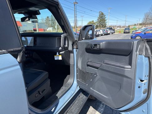 New 2025 Ford Bronco Outer Banks w/ Sasquatch Package AWD/4WD image 30