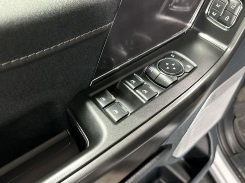 Used 2025 Ford F150 Lariat w/ Equipment Group 501A Mid image 19