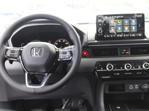 New 2025 Honda Pilot EX-L image 10