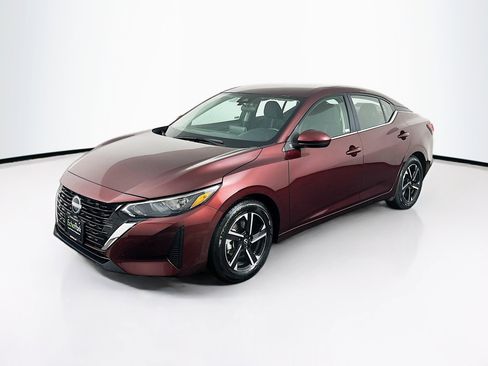 Used 2024 Nissan Sentra SV image 3