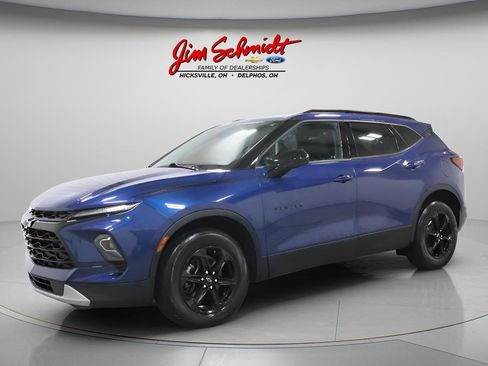 Used 2023 Chevrolet Blazer LT w/ Convenience Package image 2