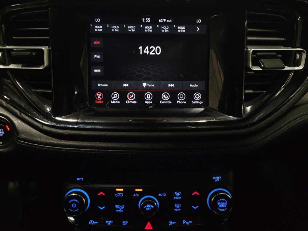 Used 2022 Dodge Durango SXT AWD/4WD image 25