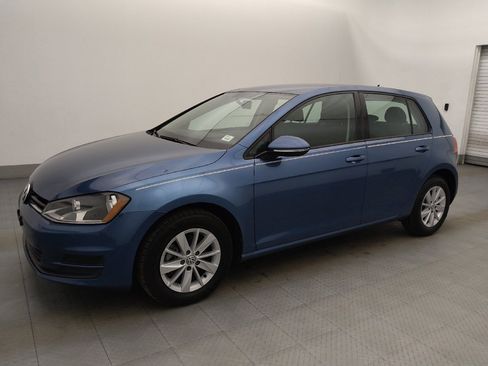 Used 2017 Volkswagen Golf S image 2