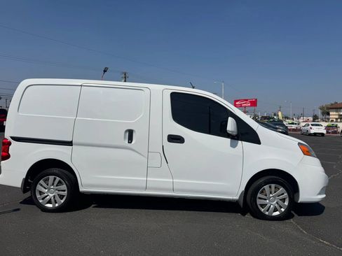 Used 2015 Nissan NV200 SV w/ Back Door Glass Package FWD image 12
