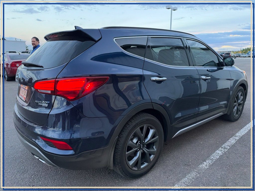 Used 2018 Hyundai Santa Fe Sport AWD/4WD image 3