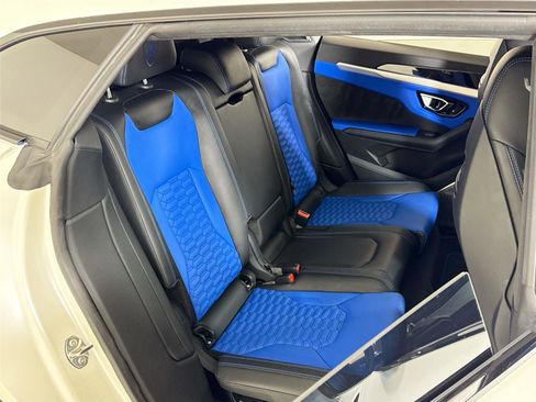 Used 2021 Lamborghini Urus image 28