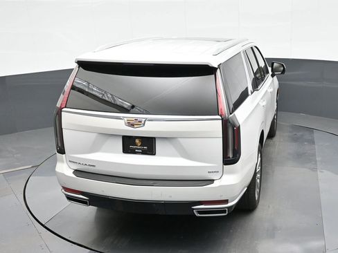 Used 2023 Cadillac Escalade Premium Luxury w/ Performance Package image 29