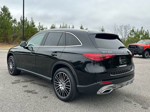 Used 2023 Mercedes-Benz GLC 300 image 9