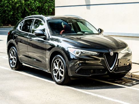 Used 2021 Alfa Romeo Stelvio Ti AWD/4WD image 11