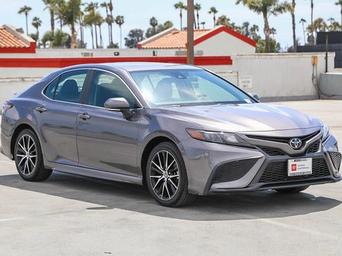 Certified 2023 Toyota Camry SE FWD image 5