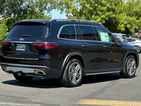 New 2025 Mercedes-Benz GLS 450 4MATIC image 3