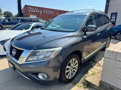 Used 2013 Nissan Pathfinder SL w/ Trailer Tow Pkg AWD/4WD image 7