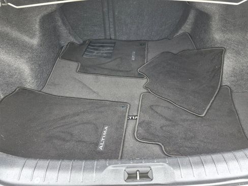 Used 2024 Nissan Altima 2.5 S FWD image 28