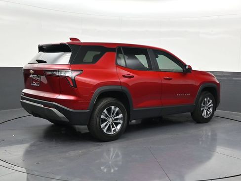 Used 2026 Chevrolet Equinox LT image 5