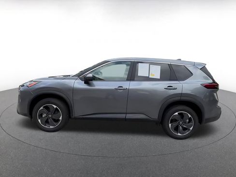 Used 2025 Nissan Rogue SV FWD image 9