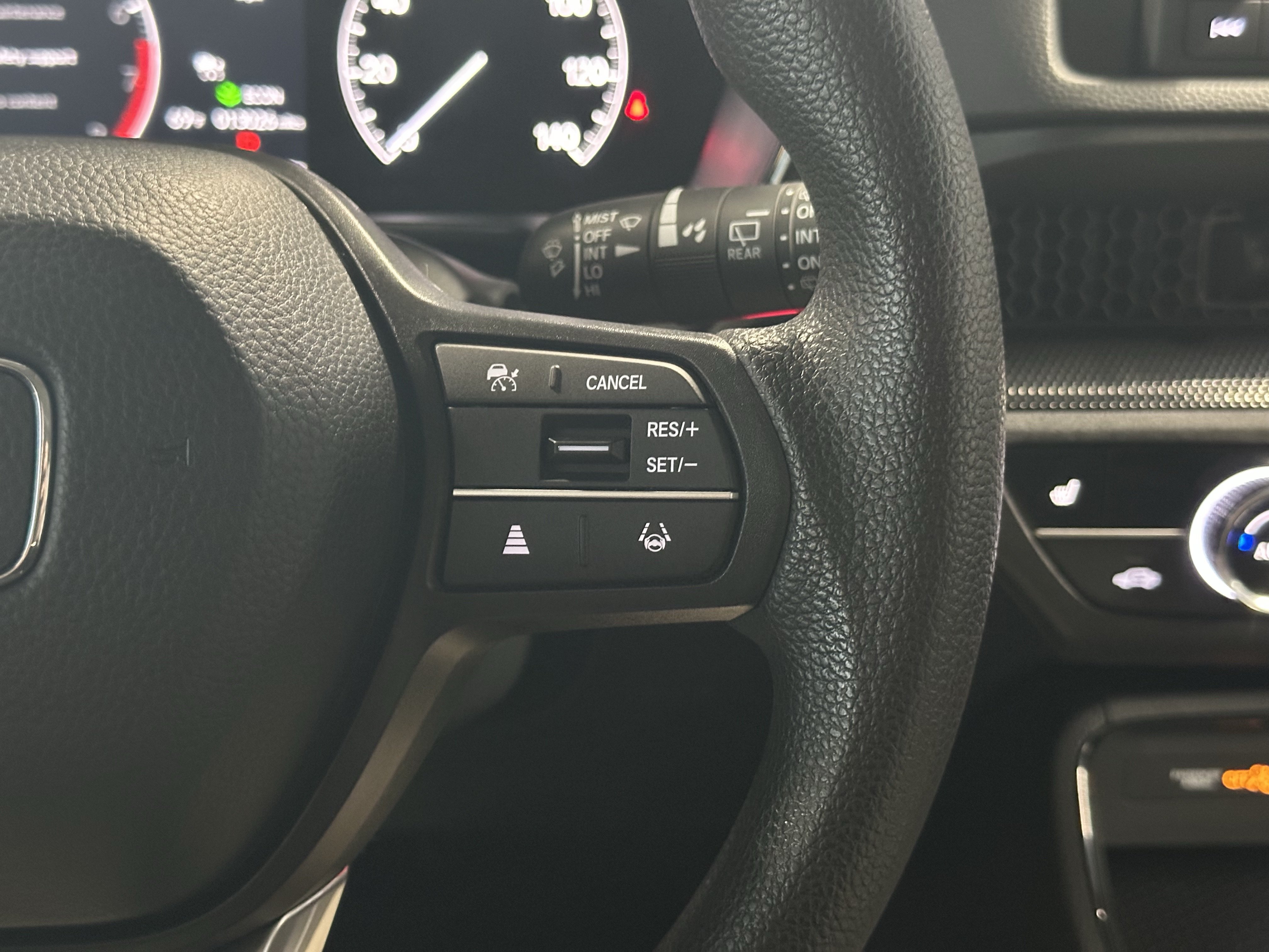 Used 2025 Honda CR-V EX image 12