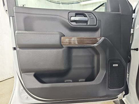 Used 2020 Chevrolet Silverado 1500 RST image 33