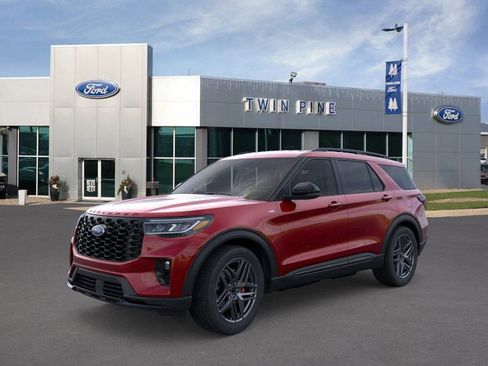 Used 2025 Ford Explorer ST-Line w/ Premium Package RWD image 2