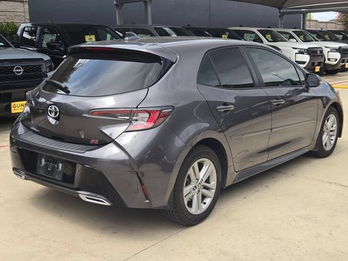 Used 2022 Toyota Corolla SE FWD image 3