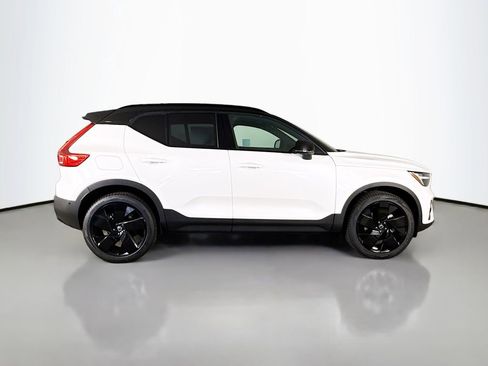 New 2026 Volvo XC40 B5 Ultra w/ Climate Package AWD/4WD image 8