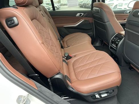 Used 2023 BMW X7 xDrive40i w/ M Sport Package image 12