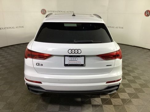Used 2025 Audi Q3 2.0T Premium w/ Convenience Package image 6