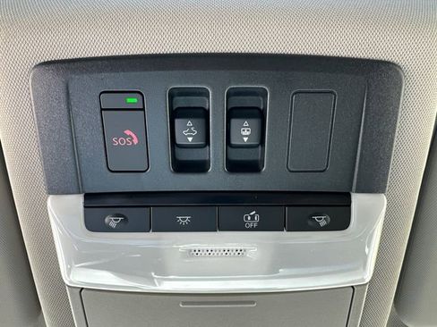 Used 2023 Nissan Rogue Platinum w/ Platinum Premium Package AWD/4WD image 47