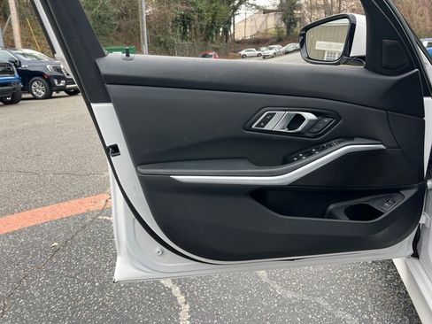 Used 2019 BMW 330i 330i w/ Driving Assistance Package image 10