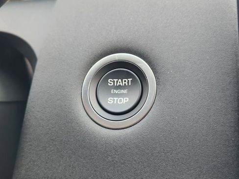 New 2025 Land Rover Discovery Sport S image 20