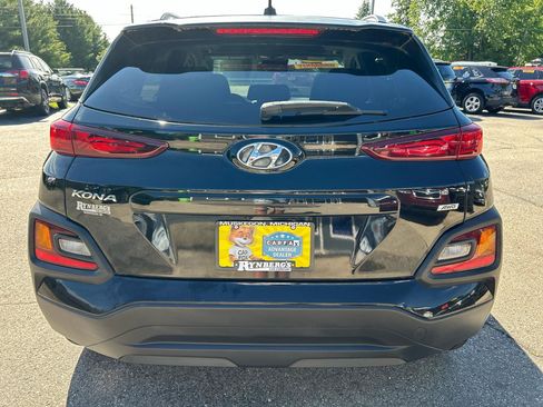 Used 2018 Hyundai Kona SEL w/ SEL Tech Package 02 AWD/4WD image 3