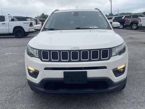 Used 2019 Jeep Compass Latitude w/ Cold Weather Group AWD/4WD image 10