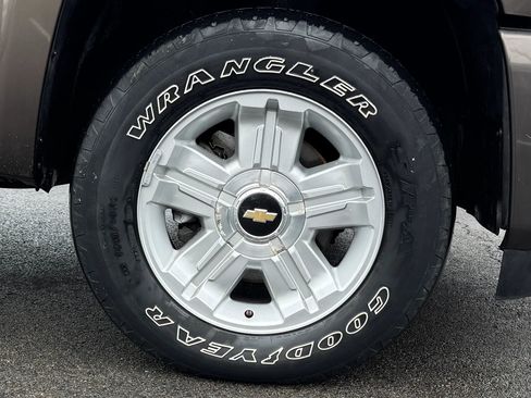 Used 2007 Chevrolet Silverado 1500 LT w/ Towing Package AWD/4WD image 10