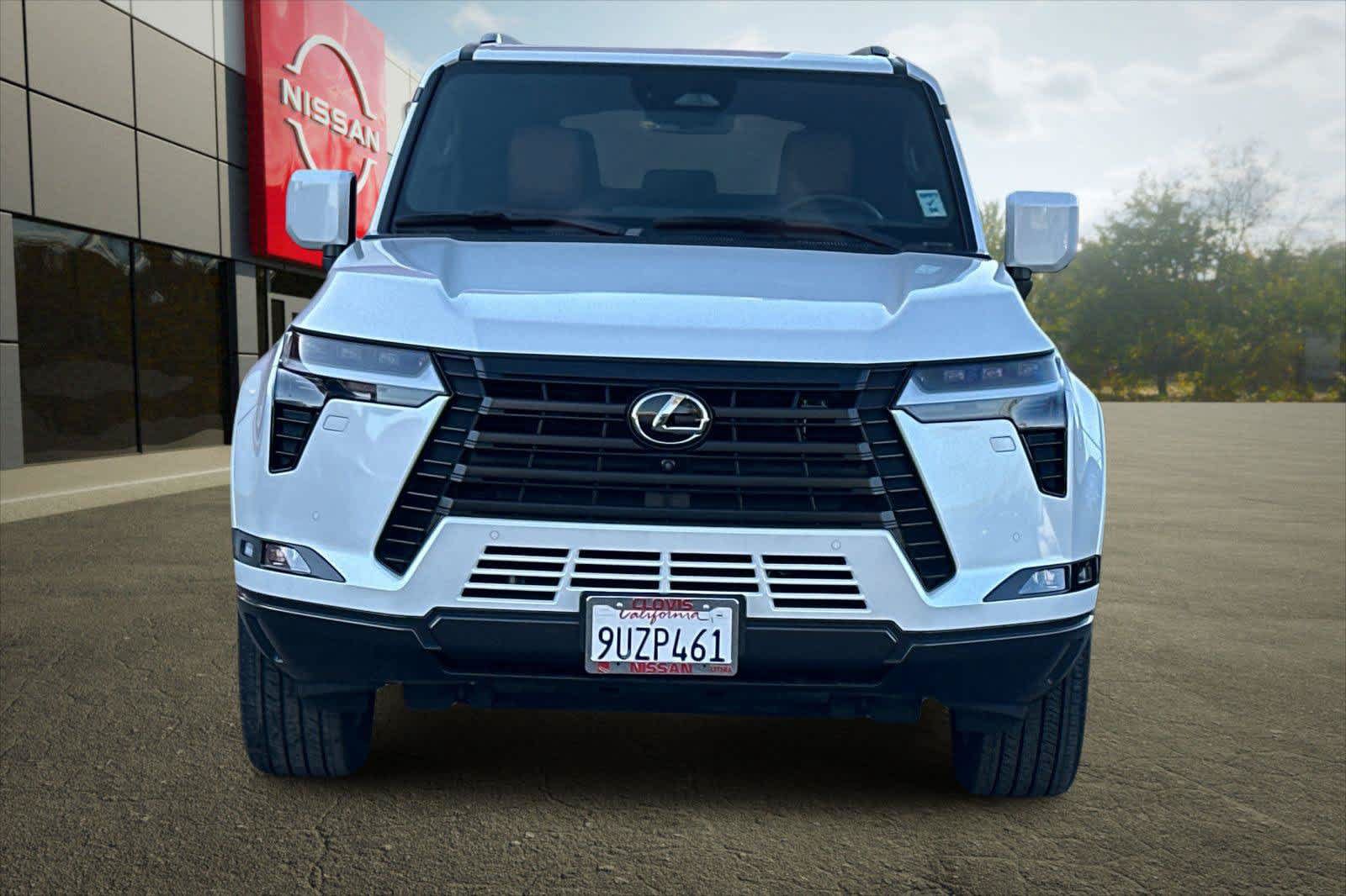 Used 2025 Lexus GX 550 w/ Cold Area Package AWD/4WD image 11