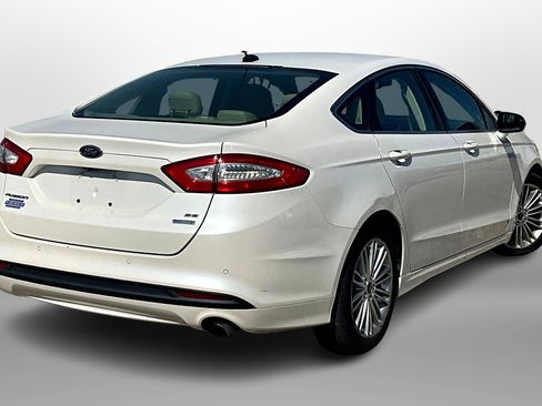 Used 2016 Ford Fusion SE w/ Equipment Group 202A image 12