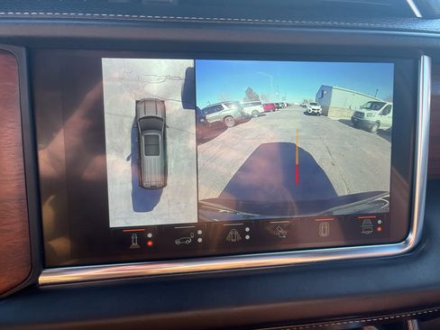 Used 2023 GMC Yukon Denali Ultimate AWD/4WD image 30