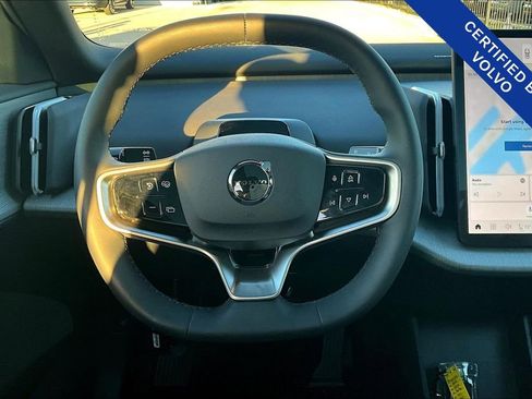 Certified 2025 Volvo EX30 Plus w/ Climate Package image 7