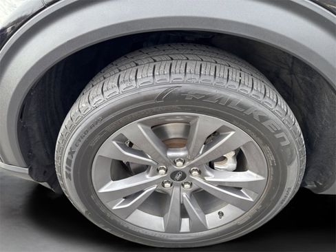 Used 2021 Ford Explorer XLT w/ Equipment Group 202A image 40