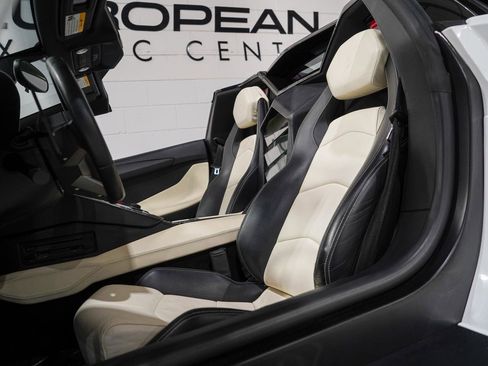 Used 2014 Lamborghini Aventador LP 700-4 image 10