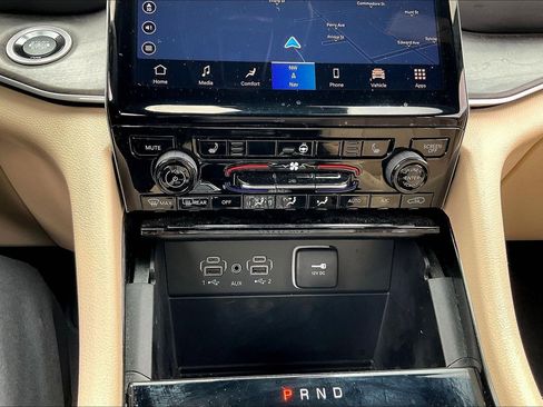 Certified 2023 Jeep Grand Cherokee Limited image 20