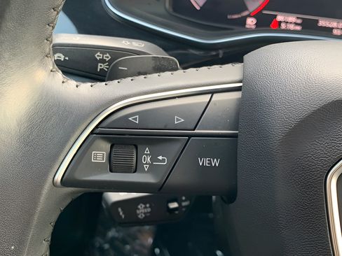 Used 2019 Audi Q8 Prestige w/ Luxury Package AWD/4WD image 23
