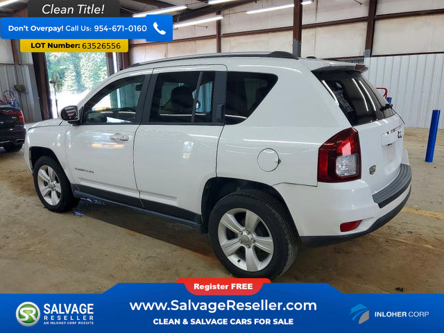 Used 2016 Jeep Compass Latitude FWD image 3