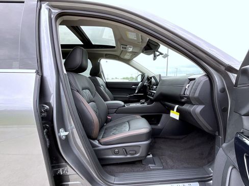 New 2026 Nissan Pathfinder Platinum AWD/4WD image 16