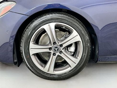 Used 2018 Mercedes-Benz E 300 image 33