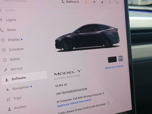 Used 2026 Tesla Model Y 2WD image 9
