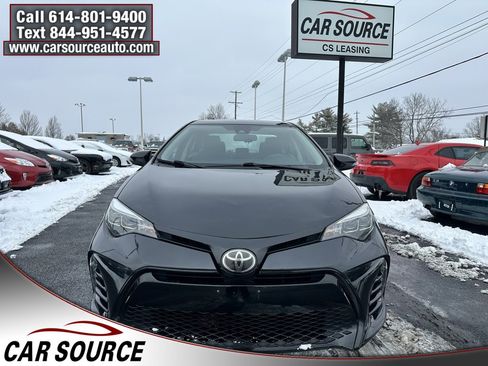 Used 2018 Toyota Corolla SE image 2