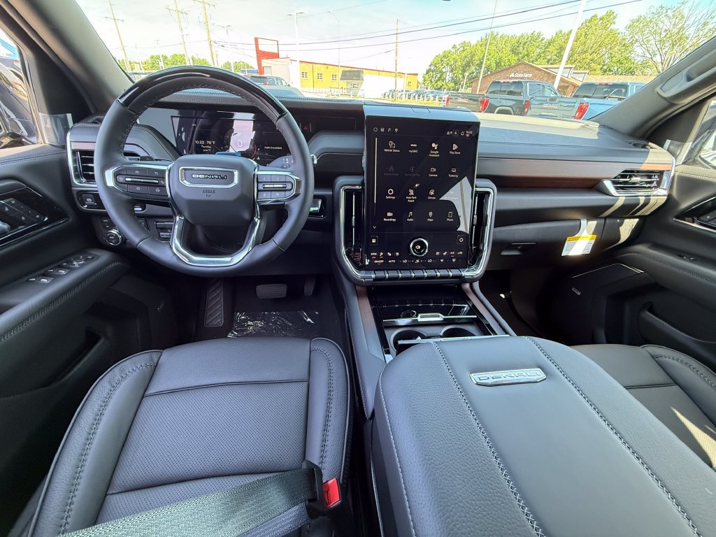 New 2026 GMC Yukon XL Denali w/ Denali Reserve Package AWD/4WD image 13