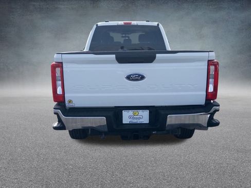 Used 2024 Ford F250 XLT image 9