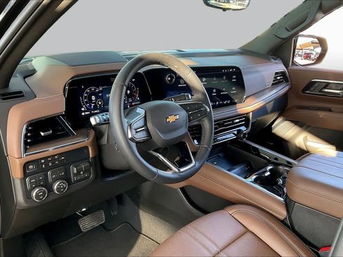 Certified 2026 Chevrolet Tahoe High Country w/ LPO, Illumination Package AWD/4WD image 16