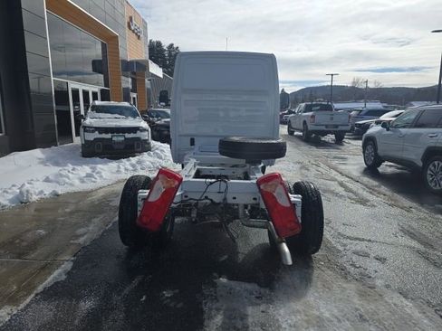 Used 2023 Mercedes-Benz Sprinter 3500 w/ Acoustic Package image 5